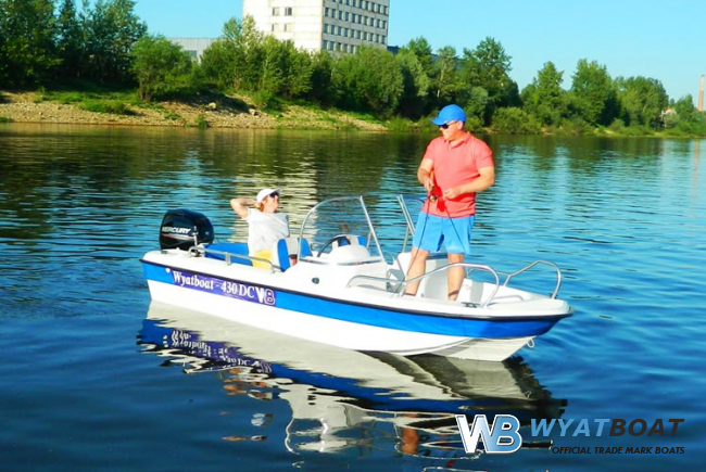 Wyatboat-430DC (тримаран)